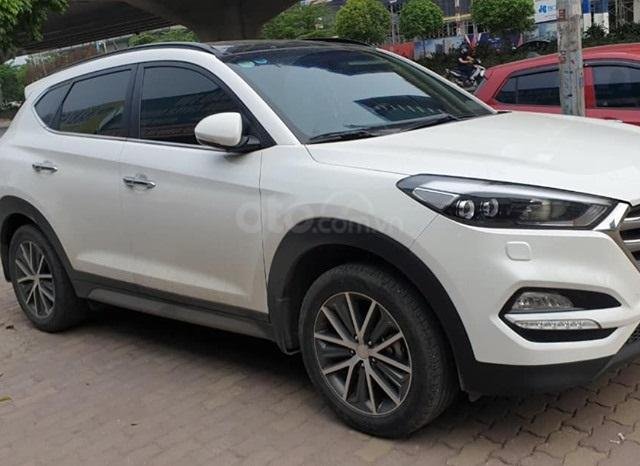 Bán xe Hyundai Tucson Limited 2.0 AT 2016, màu trắng, xe nhập, 830tr0