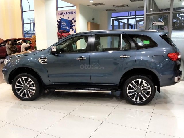 Bán Ford Everest Titaium 2019 - Đủ màu, giao ngay, khuyến mãi hấp dẫn, LH: 09013460720