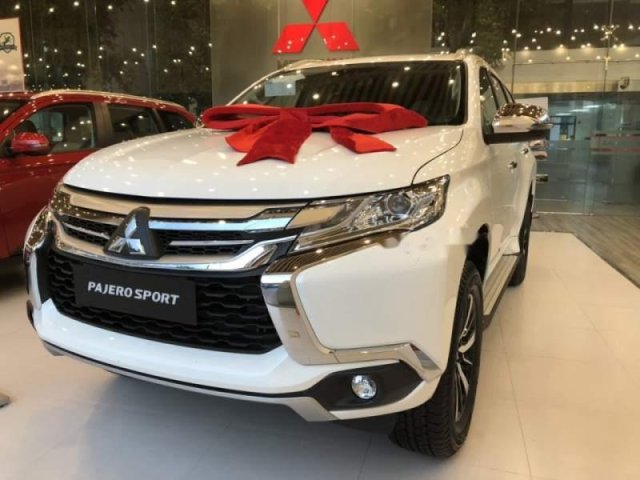 Cần bán xe Mitsubishi Pajero Sport 2.4AT đời 2019, nhập khẩu nguyên chiếc