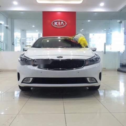 Bán Kia Cerato 1.6MT sản xuất năm 2018, màu trắng ít sử dụng0