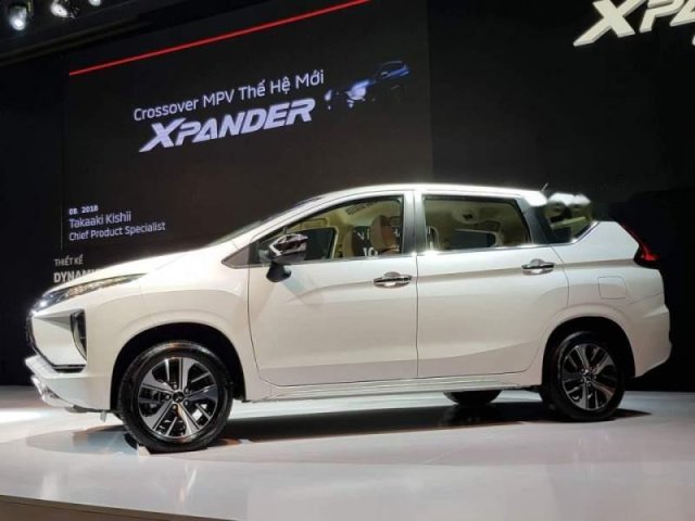 Bán xe Mitsubishi Xpander sản xuất năm 2019, màu trắng, nhập khẩu nguyên chiếc, giá tốt