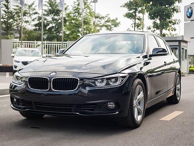 Cần bán xe BMW 3 Series 320i năm sản xuất 2018, màu đen, nhập khẩu0