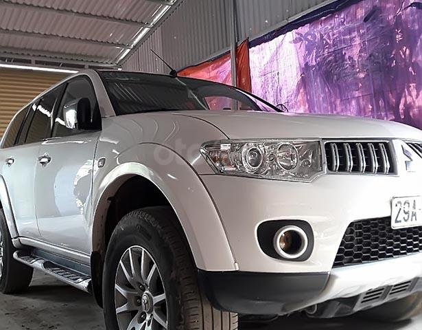 Cần bán gấp Mitsubishi Pajero Sport D 4x4 MT sản xuất 2013, màu bạc