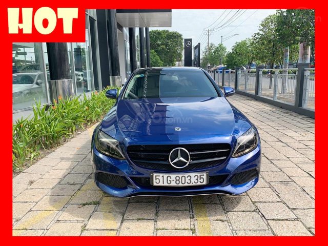 Bán xe Mercedes C200 2018 độ thêm tính năng hiện đại chính hãng, trả trước 450 triệu nhận xe