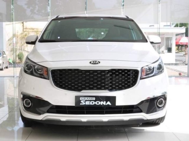 Bán Kia Sedona năm sản xuất 2019, màu trắng0