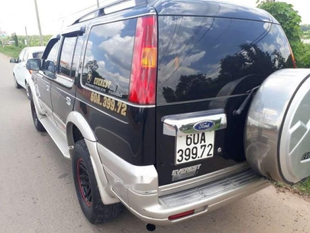 Cần bán lại xe Ford Everest đời 2005, màu đen còn mới0