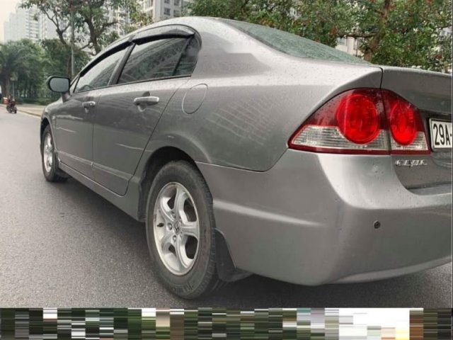 Cần bán lại xe Honda Civic 1.8 AT đời 2009, màu bạc như mới