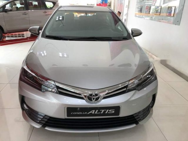 Bán xe Toyota Corolla altis 1.8G sản xuất năm 2019, màu bạc