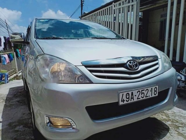 Cần bán xe Toyota Innova G đời 2008, màu bạc chính chủ