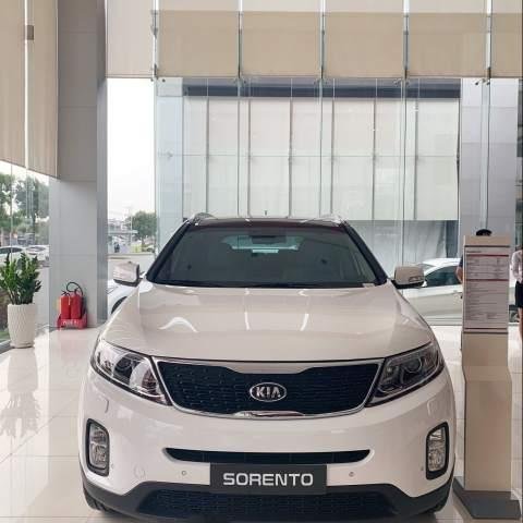 Bán Kia Sorento sản xuất năm 2019, màu trắng 