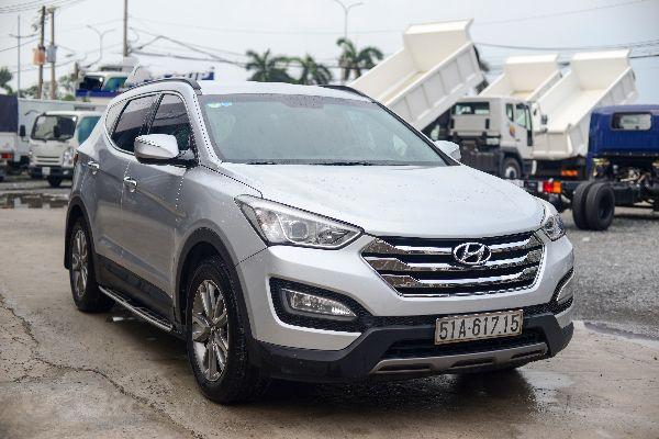 Bán xe Hyundai Santa Fe 2013, màu bạc, nhập khẩu chính chủ