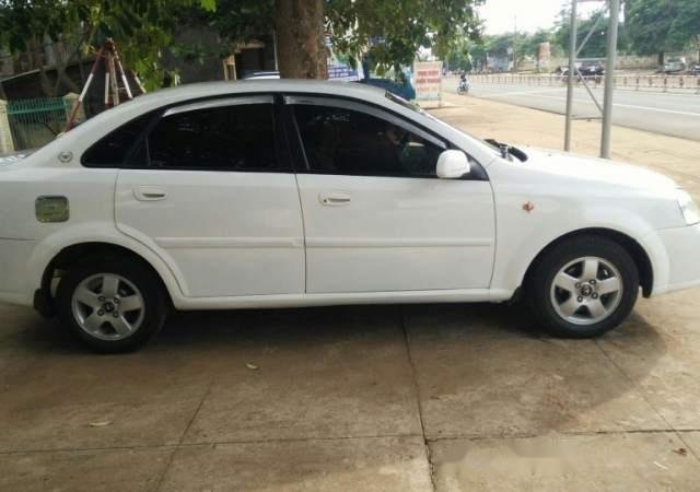 Bán xe Daewoo Lacetti 2005, màu trắng, giá tốt