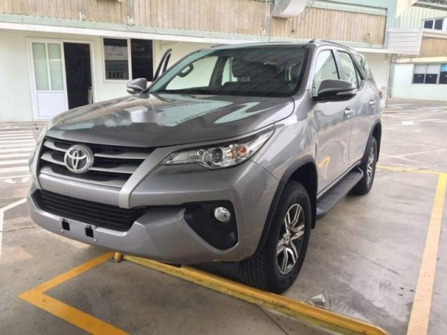 Bán Toyota Fortuner đời 2017, màu xám, nhập khẩu số sàn