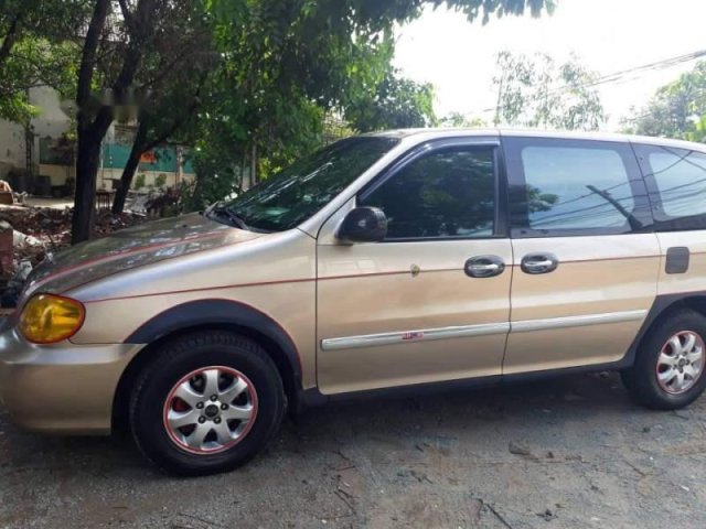 Chính chủ bán xe Kia Carnival sản xuất năm 2009, màu vàng, nhập khẩu