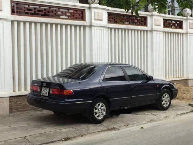 Bán Toyota Camry đời 2001, xe nhập, màu xanh