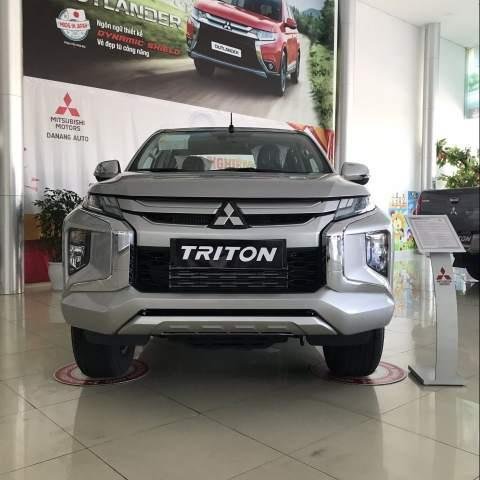 Bán Mitsubishi Triton năm sản xuất 2019, màu bạc, xe nhập0