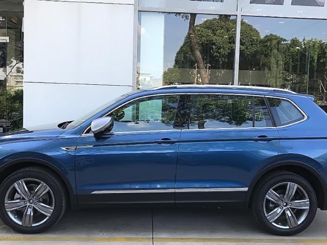 Bán ô tô Volkswagen Tiguan Allspace sản xuất 2018, màu xanh lam, nhập khẩu