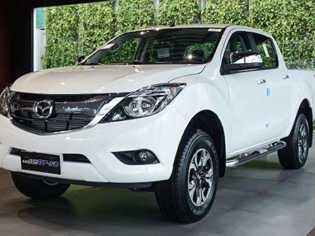 Bán Mazda BT 50 2.2L 4x2 AT đời 2019, màu trắng, nhập khẩu