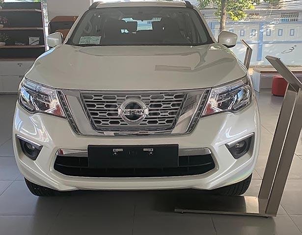 Bán ô tô Nissan Terra S 2.5 MT 2WD sản xuất 2018, màu trắng, nhập khẩu0