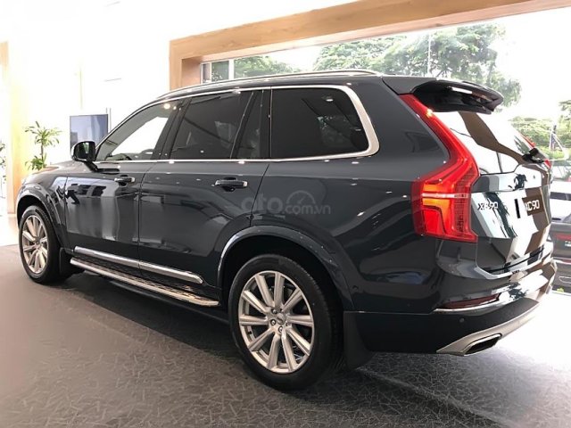 Bán ô tô Volvo XC90 T6 Inscription sản xuất 2018, màu xám, nhập khẩu nguyên chiếc0