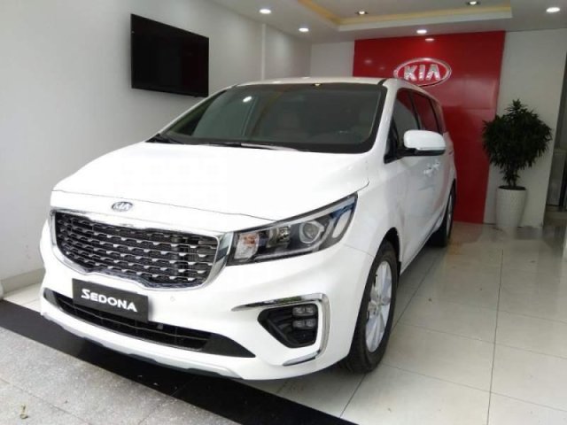 Cần bán Kia Sedona sản xuất 2019, màu trắng giá cạnh tranh