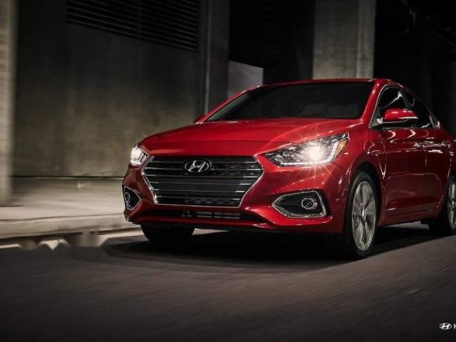 Cần bán Hyundai Accent đời 2019, màu đỏ