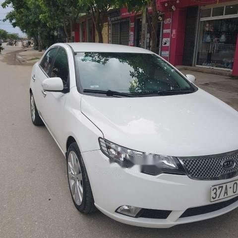 Bán Kia Forte đời 2011, màu trắng như mới giá cạnh tranh0