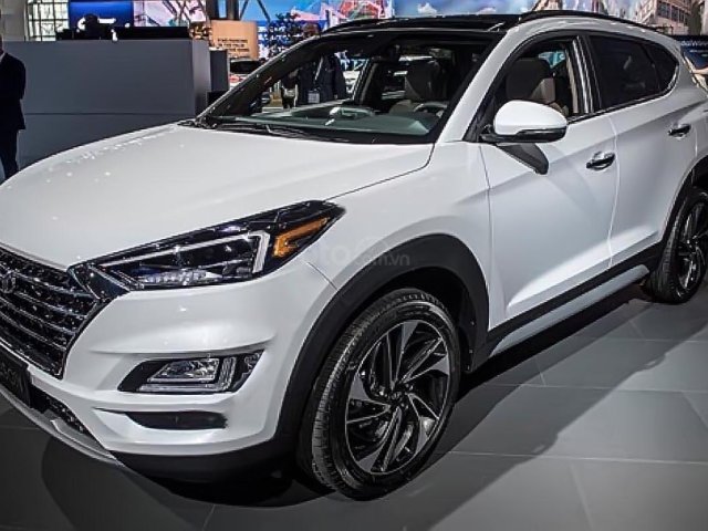 Bán Hyundai Tucson năm sản xuất 2019, màu trắng