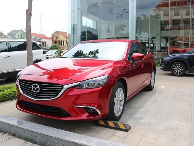 Bán xe Mazda 6 2.0L đời 2019, màu đỏ