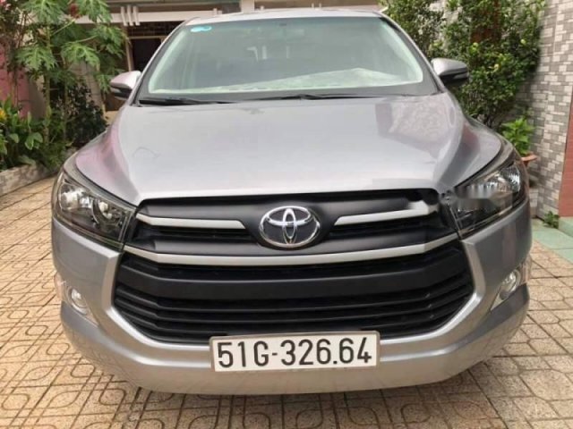 Bán xe Toyota Innova năm 2017, màu bạc, 680tr