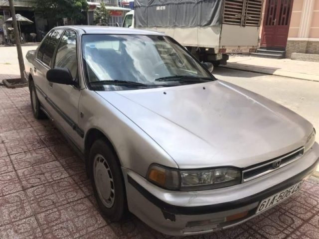 Bán Honda Accord 2.0 đời 1992, màu bạc, xe nhập0