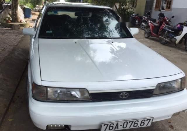 Bán xe Toyota Camry năm 1990, màu trắng0