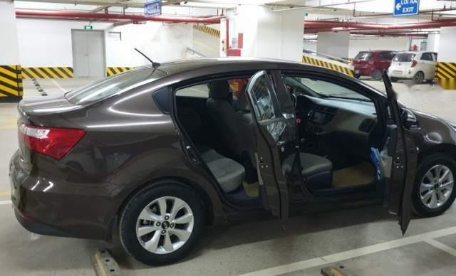 Bán lại xe Kia Rio 1.4AT đời 2015, màu nâu, nhập khẩu nguyên chiếc chính chủ
