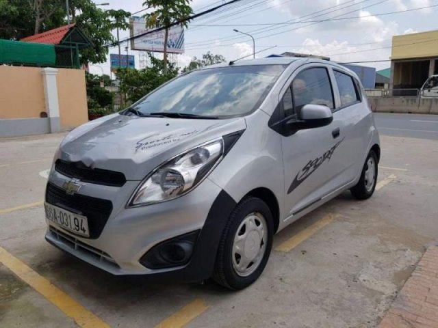 Bán Chevrolet Spark năm 2015, màu bạc xe gia đình