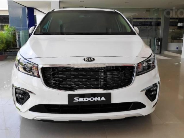 Kia Sedona - giảm giá tiền mặt + tặng bảo hiểm - hỗ trợ trả góp - liên hệ hotline: 0938.807.801