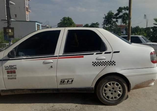 Cần bán Fiat Siena sản xuất 2002, màu trắng