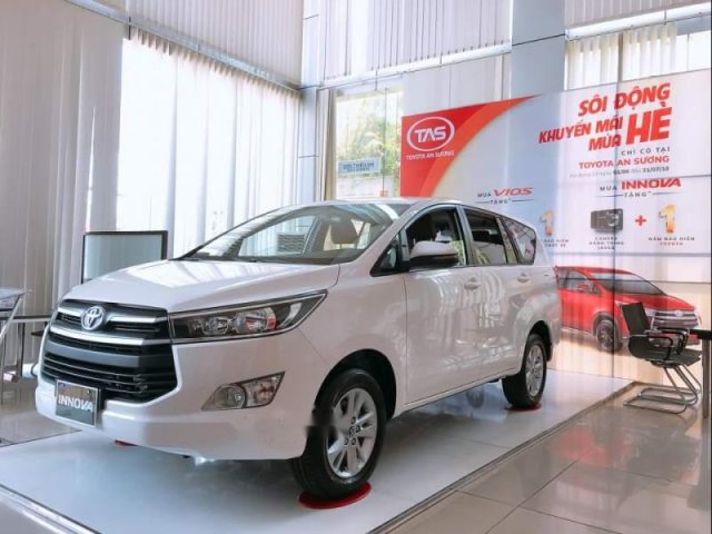 Bán Toyota Innova sản xuất năm 2019, màu trắng