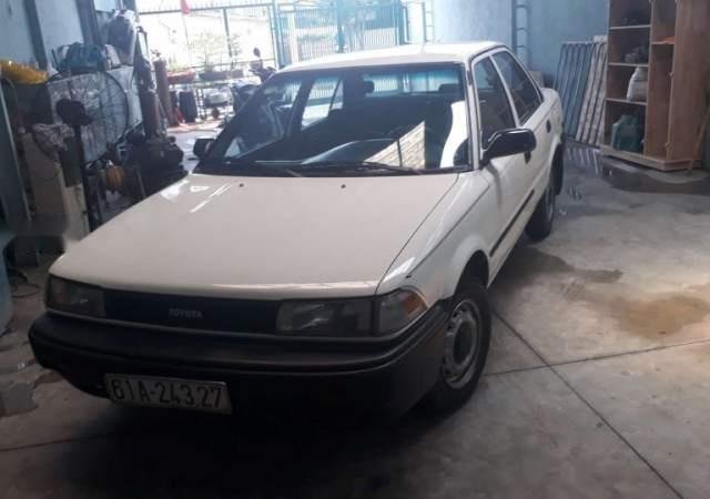 Cần bán lại xe Toyota Corolla sản xuất 1989, màu trắng, xe nhập còn mới, giá chỉ 90 triệu