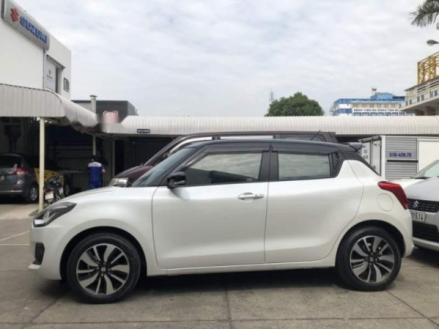 Bán ô tô Suzuki Swift năm 2019, màu trắng, nhập khẩu nguyên chiếc, giá tốt0