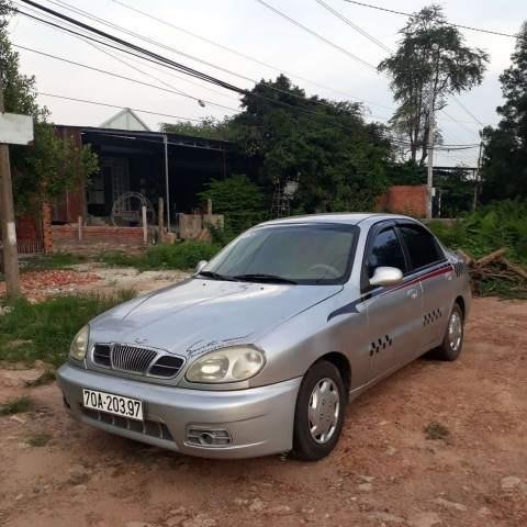 Cần bán xe Daewoo Lanos 2001, máy chạy êm ru