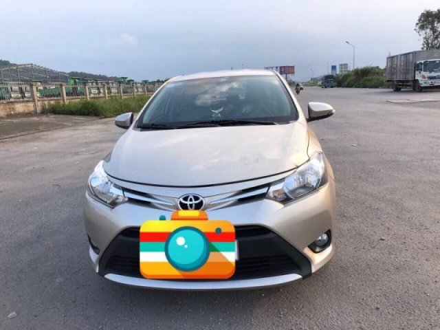 Bán Toyota Vios đời 2017, màu vàng cát, xe nhập0