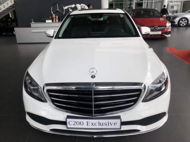 Bán xe Mercedes C200 Exclusive sản xuất năm 2019, màu trắng0