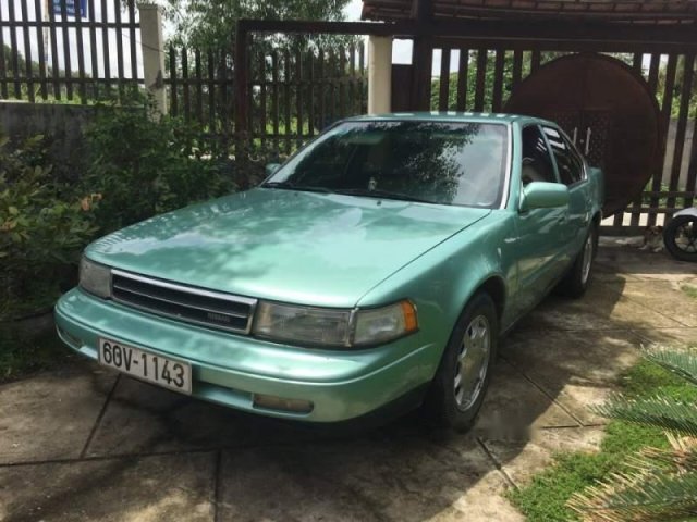 Cần bán Nissan Maxima 19930