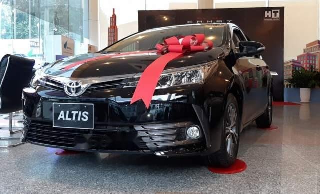 Bán xe Toyota Corolla altis 1.8G CVT 2019, màu đen0