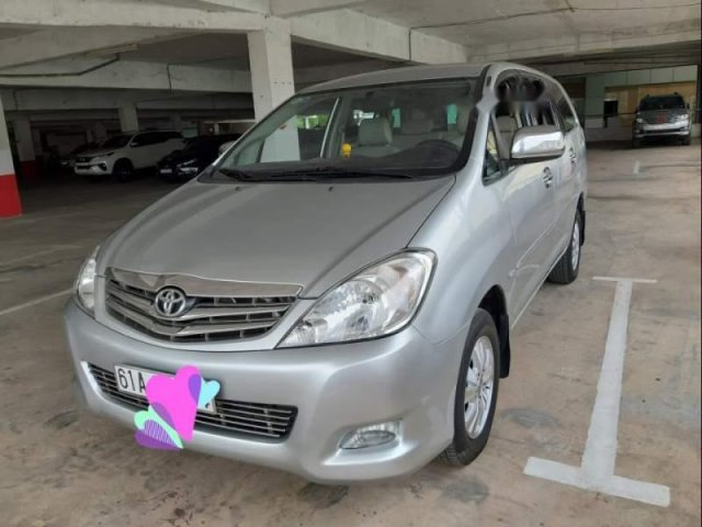 Cần bán Toyota Innova V tự động tháng 12/2008 phom mới hai túi khí