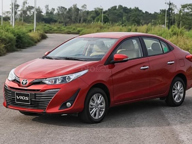 Cần bán Toyota Vios 1.5L E MT 2019, màu đỏ0