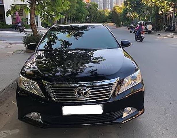 Bán xe Toyota Camry 2.5Q sản xuất 2014, màu đen