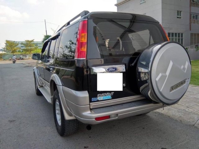 Bán xe Ford Everest năm 2005, màu đen xe gia đình