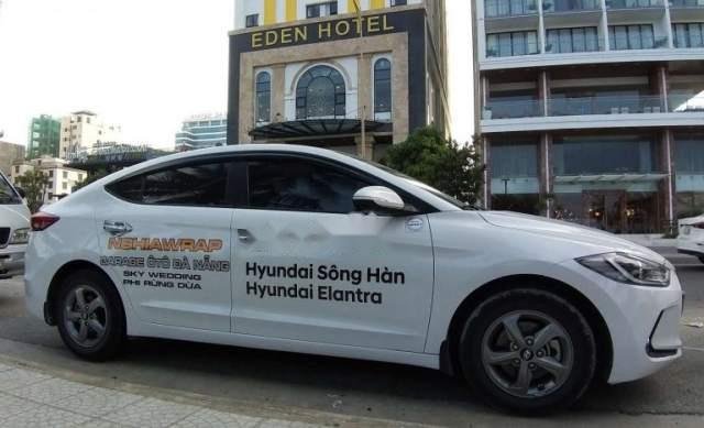 Bán Hyundai Elantra đời 2018, màu trắng, nhập khẩu0