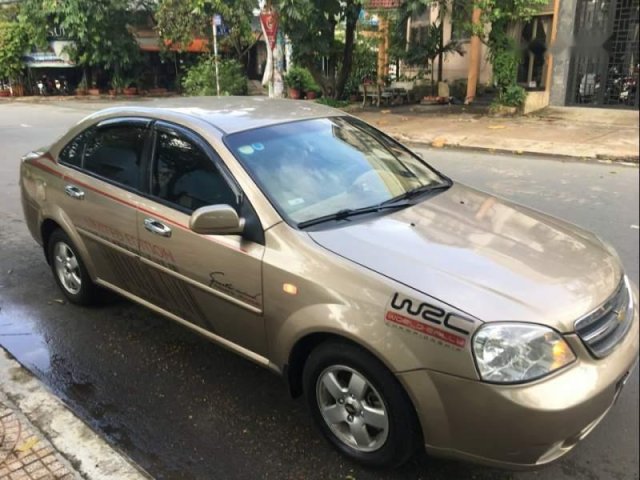 Cần bán gấp Chevrolet Lacetti sản xuất 2012, màu vàng giá cạnh tranh